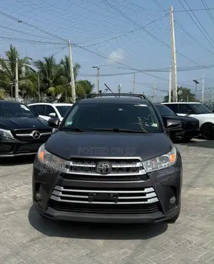 Toyota Highlander 2018 Gray