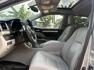 Toyota Highlander 2016 Silver