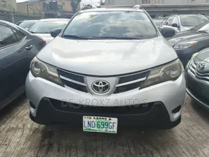 Toyota RAV4 LE AWD (2.5L 4cyl 6A) 2013 Silver