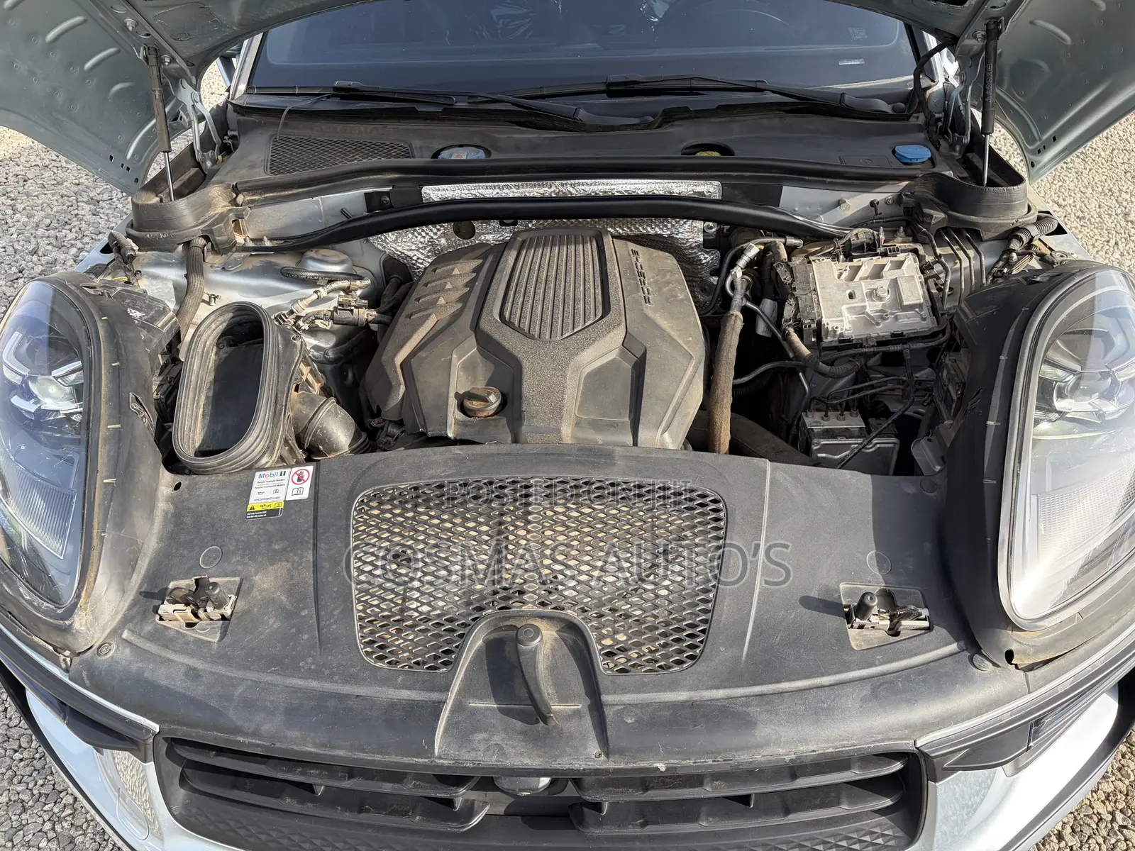 Porsche Macan 2023 Silver