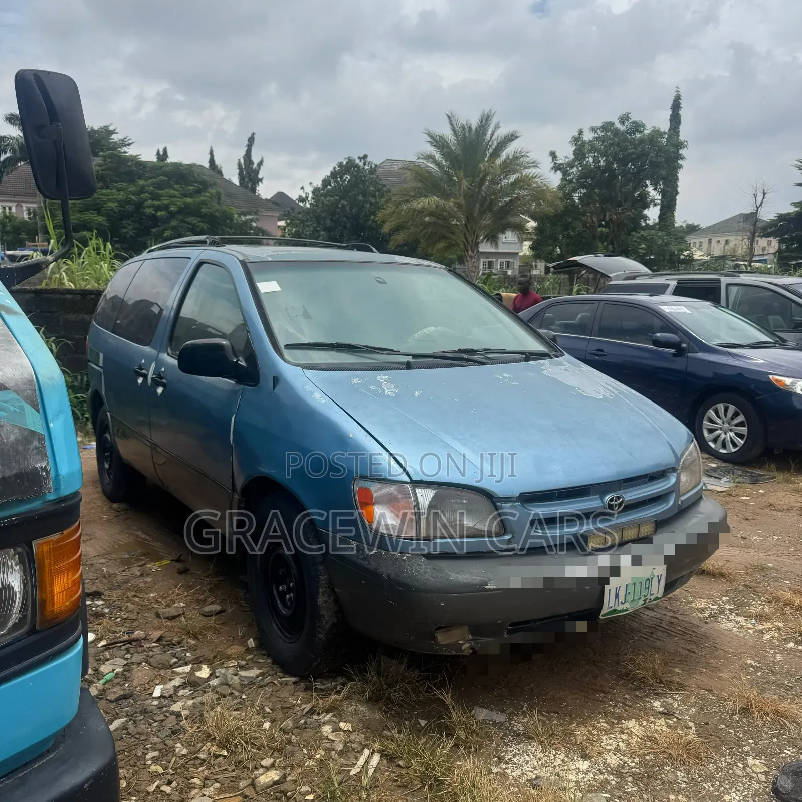 Toyota Sienna 2002 Blue