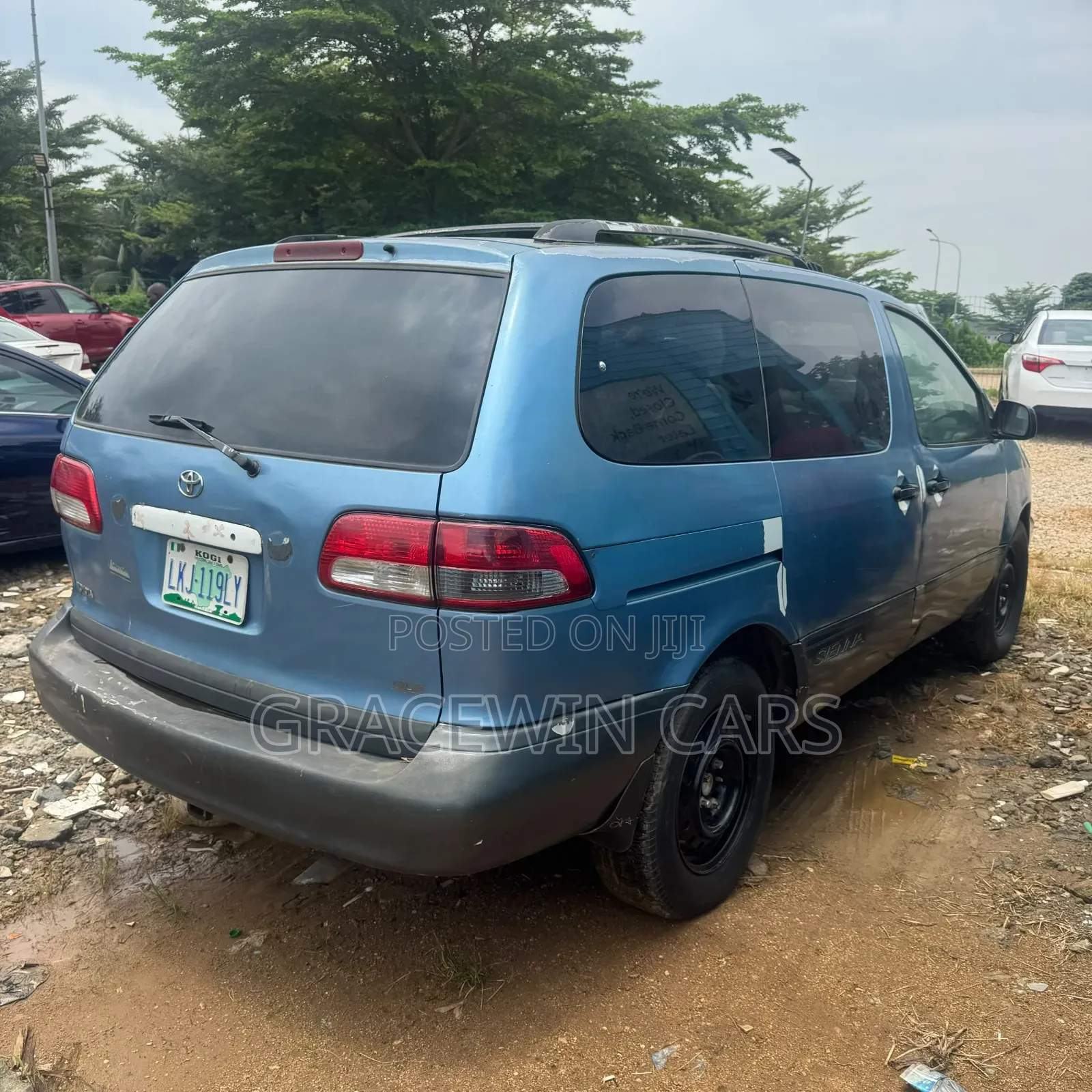 Toyota Sienna 2002 Blue