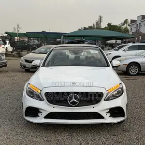 Mercedes-Benz C300 Luxury 4dr AWD 4Matic Sedan (2.0L 4cyl 7A) 2015