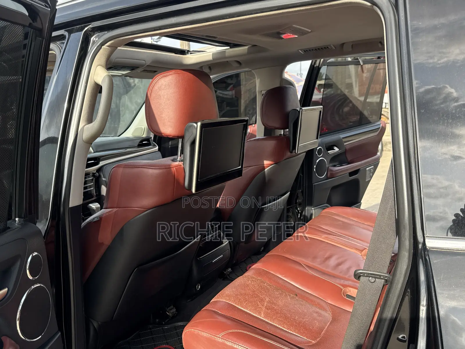 Lexus LX 570 AWD 2017 Black