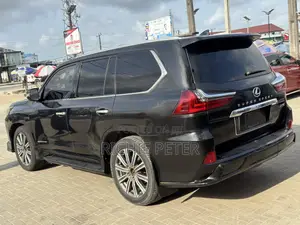 Lexus LX 570 AWD 2017 Black
