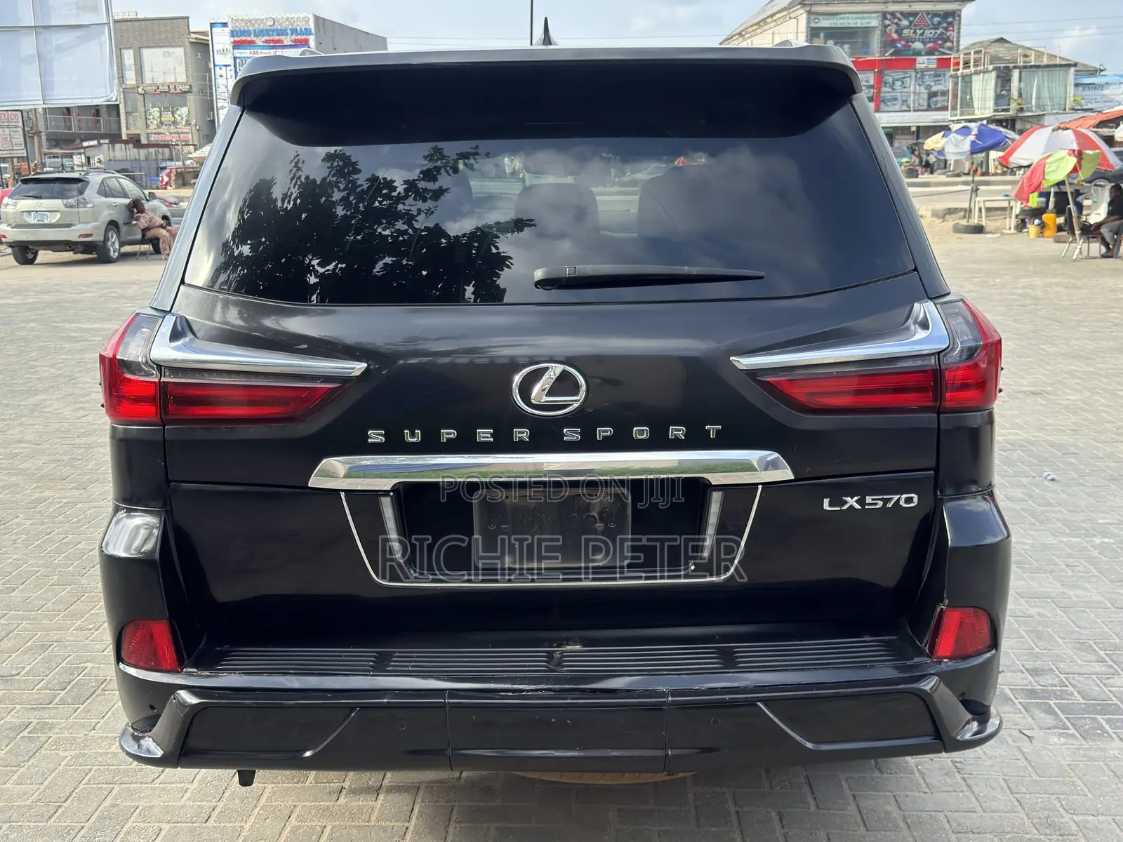 Lexus LX 570 AWD 2017 Black