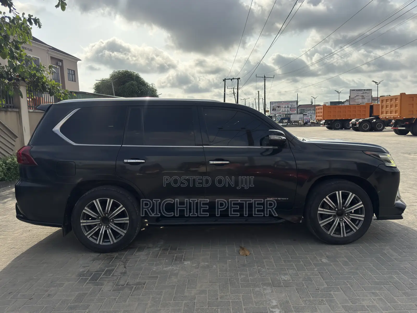 Lexus LX 570 AWD 2017 Black