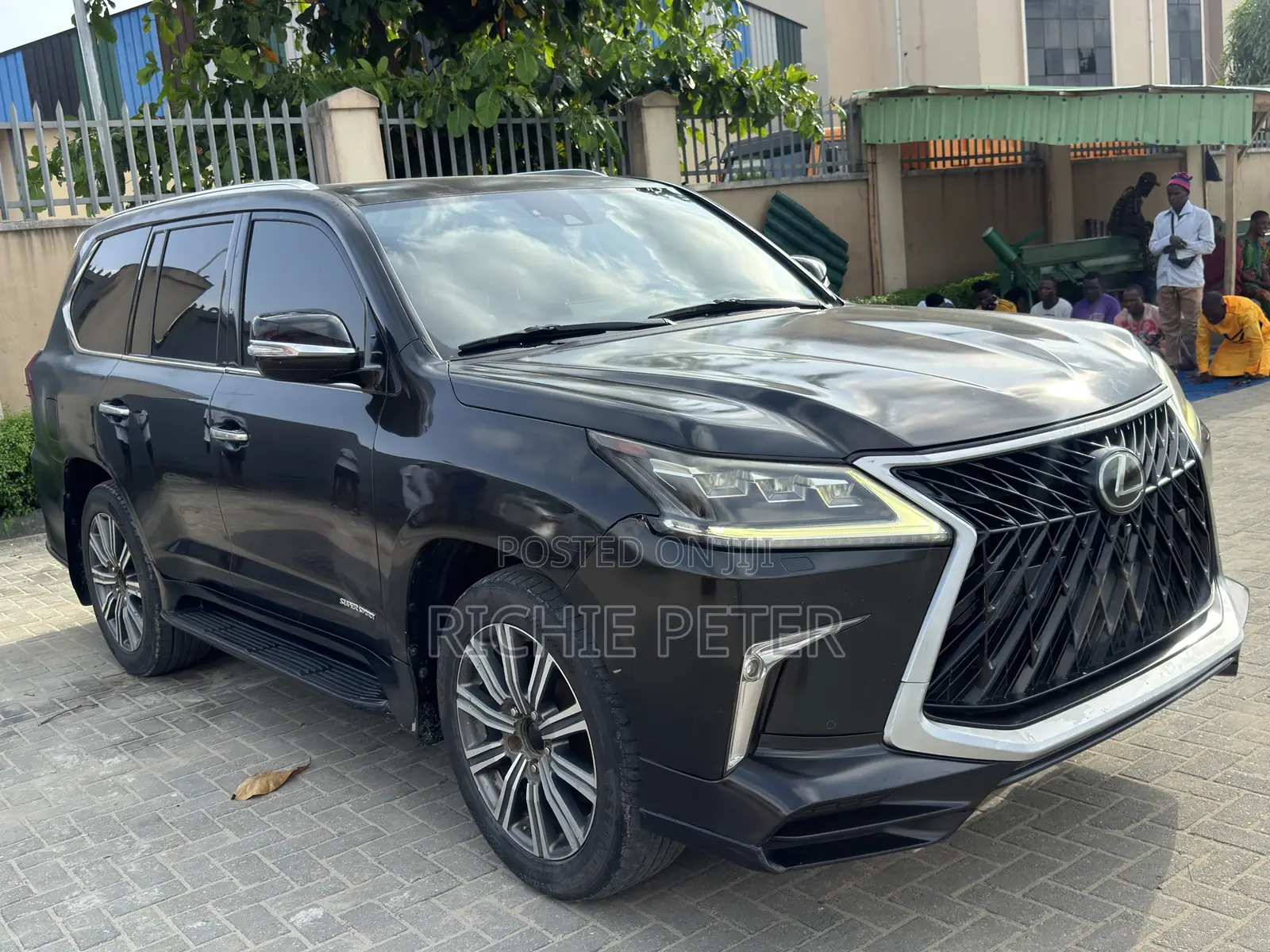 Lexus LX 570 AWD 2017 Black