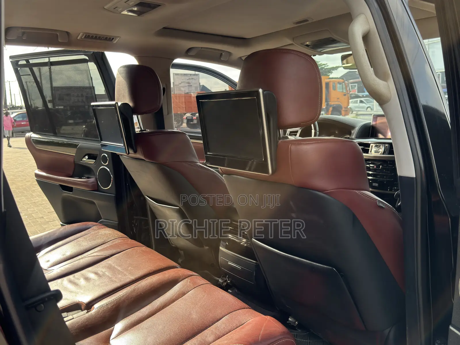 Lexus LX 570 AWD 2017 Black