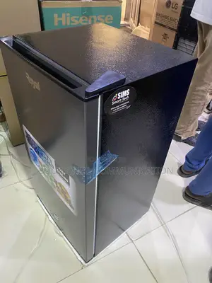 Royal RREF105BF 105L Small-Space Refrigeration Solution