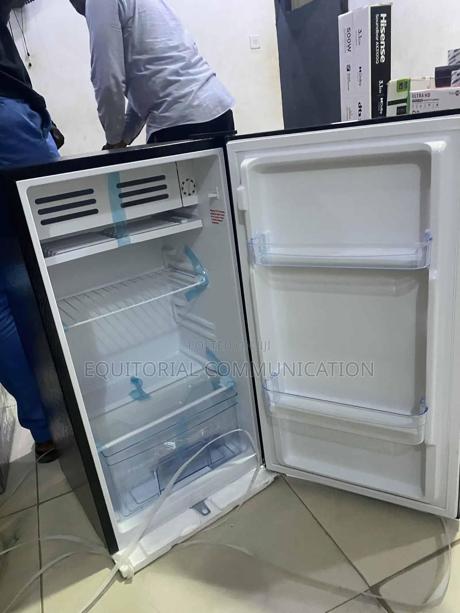 Royal 105L Refrigerator for Convenient Home Storage