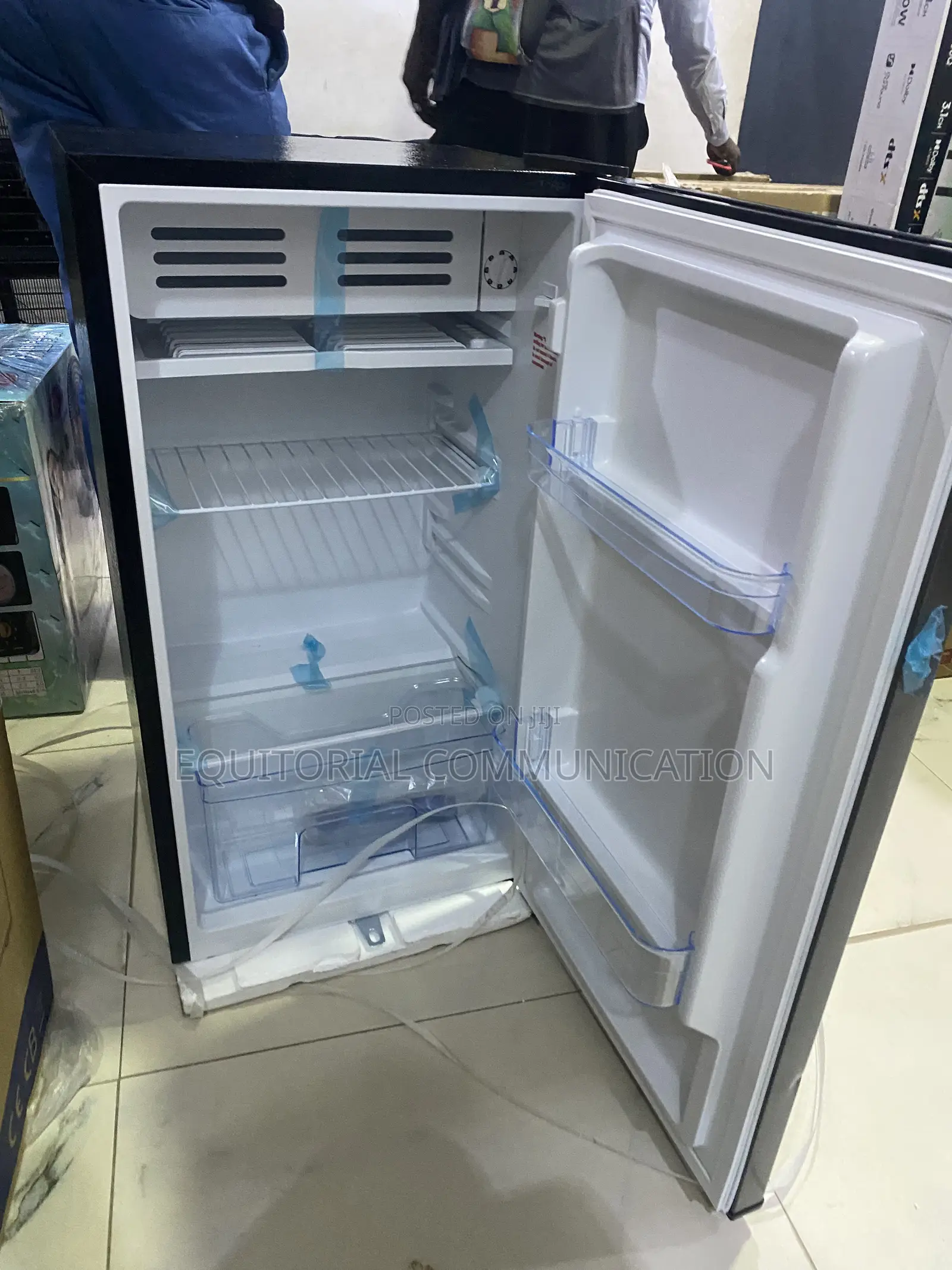 Royal RREF105BF 105 Refrigerator for Compact Kitchens