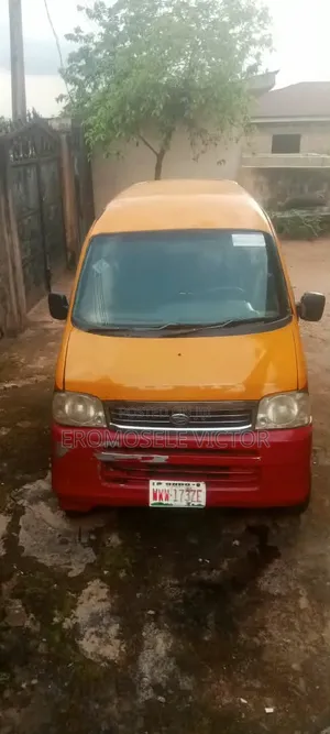 Daihatsu Hijet 2004 Yellow