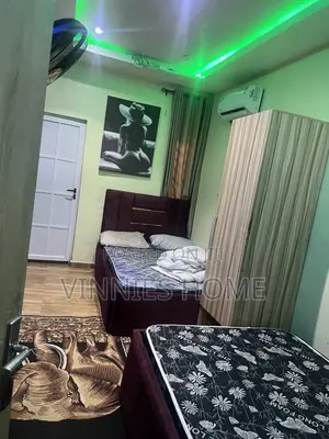 Weekly Girls House