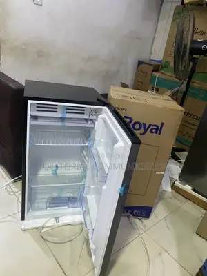 Royal RREF105BF 105L Single Door Kitchen Cooling Appliance
