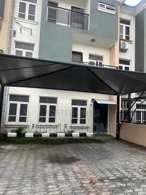 4bdrm Townhouse / Terrace in Chveron Estste, Chevron for rent