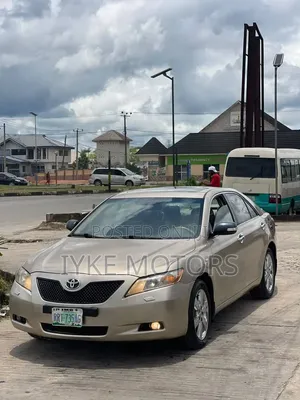 Toyota Camry 2009 Gold