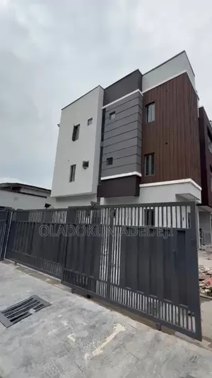 3bdrm Block of Flats in Gbagada for sale