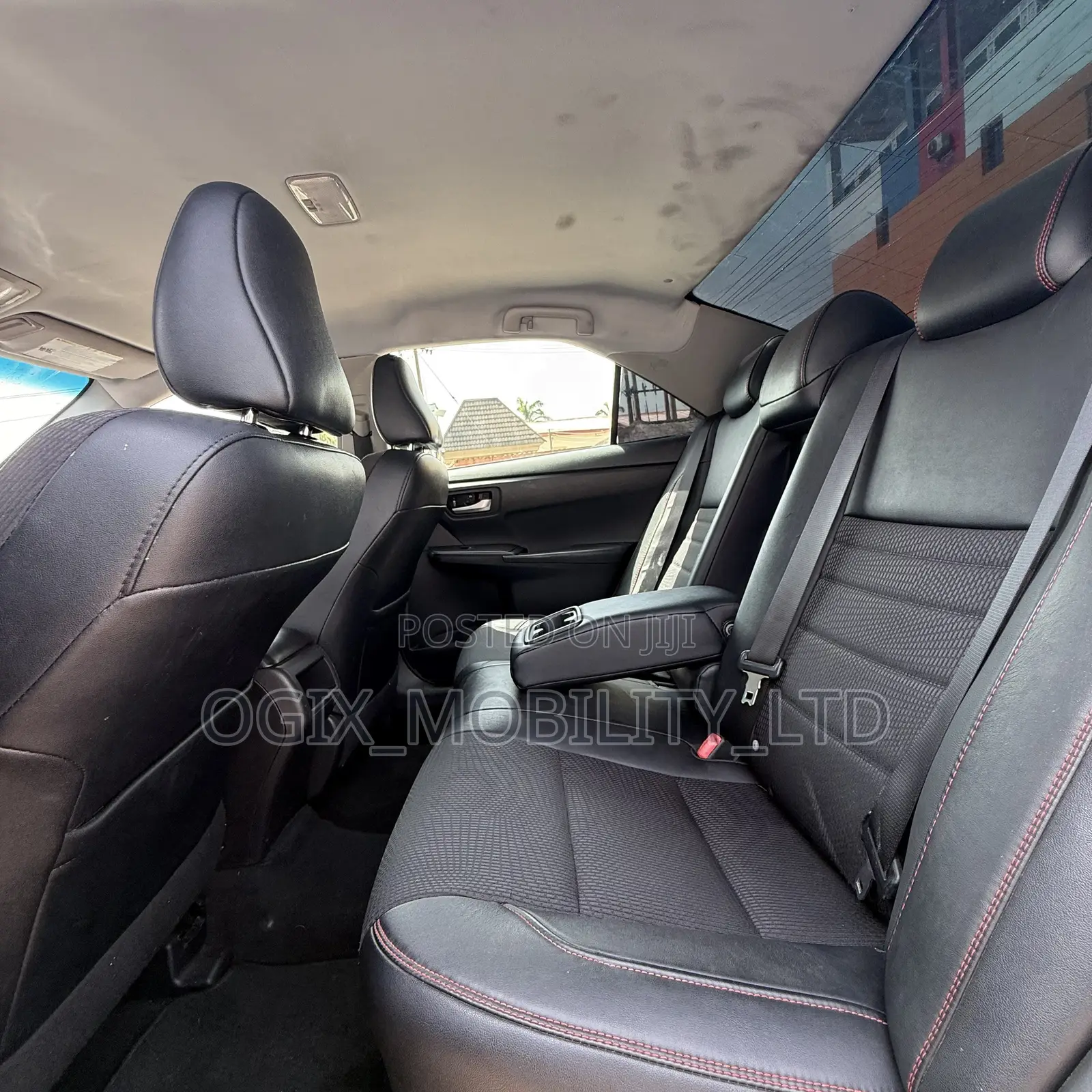 Toyota Camry 2016 Gold