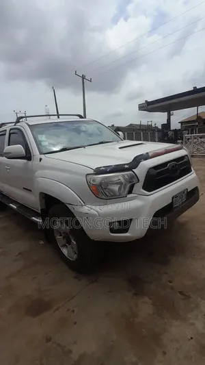 Unregistered Taccoma Truck 014 Gear