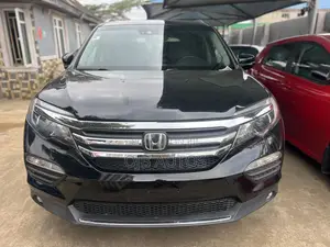 Honda Pilot Touring 4dr SUV 4WD (3.5L 6cyl 9A) 2017 Black