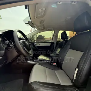 Toyota Corolla 2016 Red