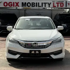 Honda Accord Touring 4dr Sedan FWD (3.5L 6cyl 6A) 2016 White