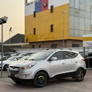 Hyundai Tucson SE AWD 2014 Silver