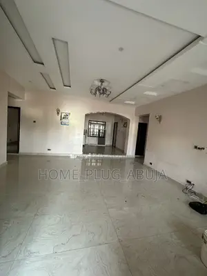 3bdrm Bungalow in Efab Queens Estate for rent