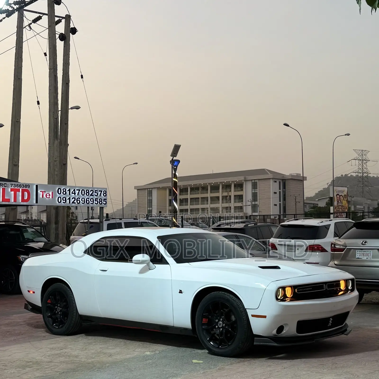 Dodge Challenger 2017 White