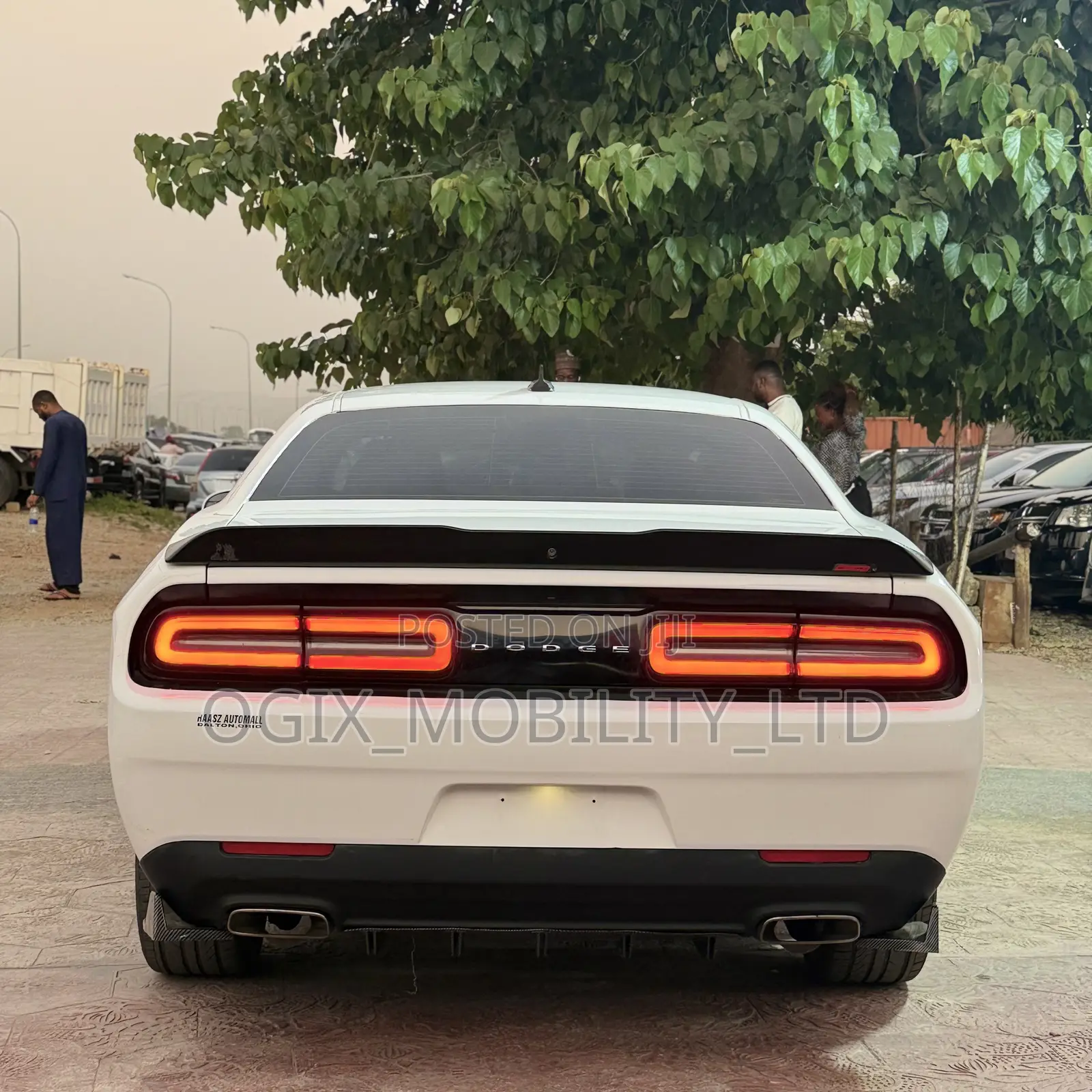 Dodge Challenger 2017 White