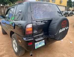 Toyota RAV4 Automatic 2000 Black