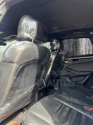 Porsche Macan 2024