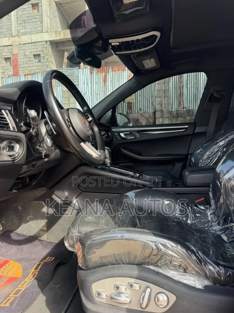 Porsche Macan 2024