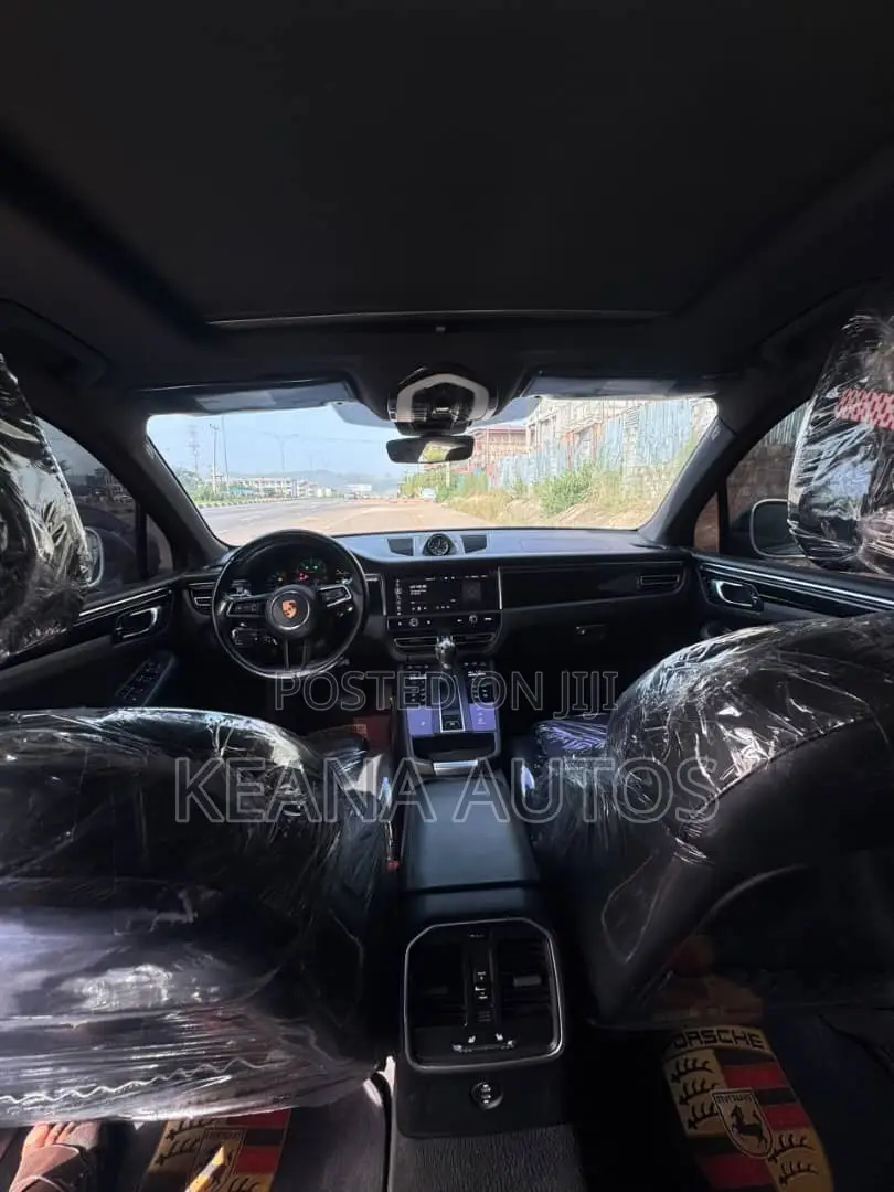 Porsche Macan 2024