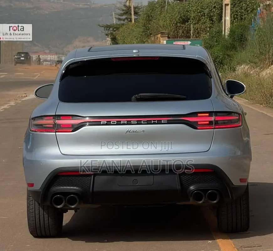 Porsche Macan 2024