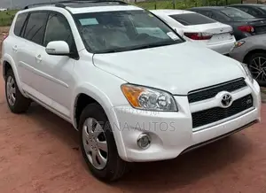 Toyota RAV4 2011 White