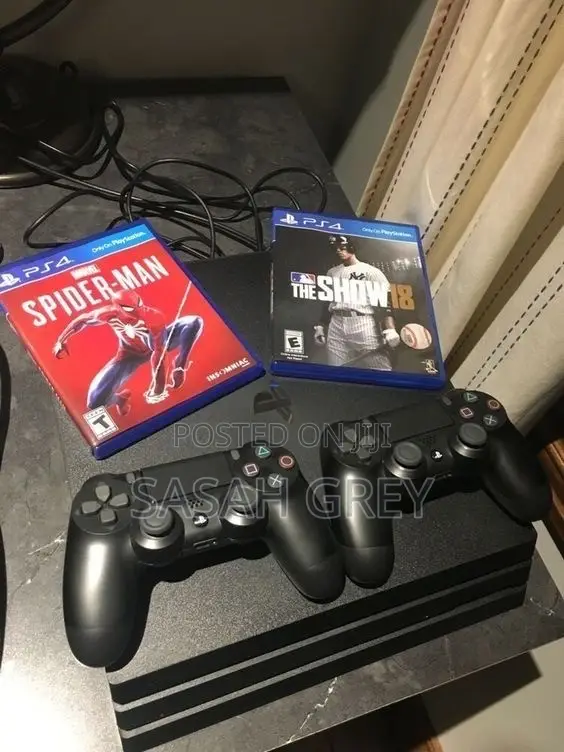 UK Used ,PS4 Game Console