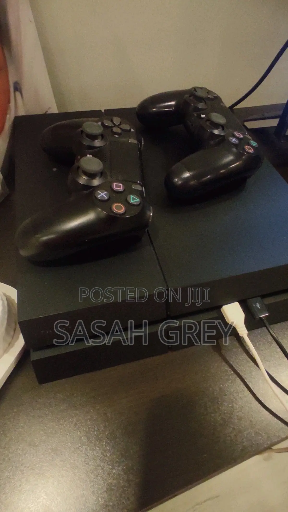 UK Used ,PS4 Game Console