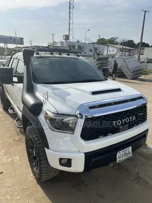 Toyota Tundra 2012 White