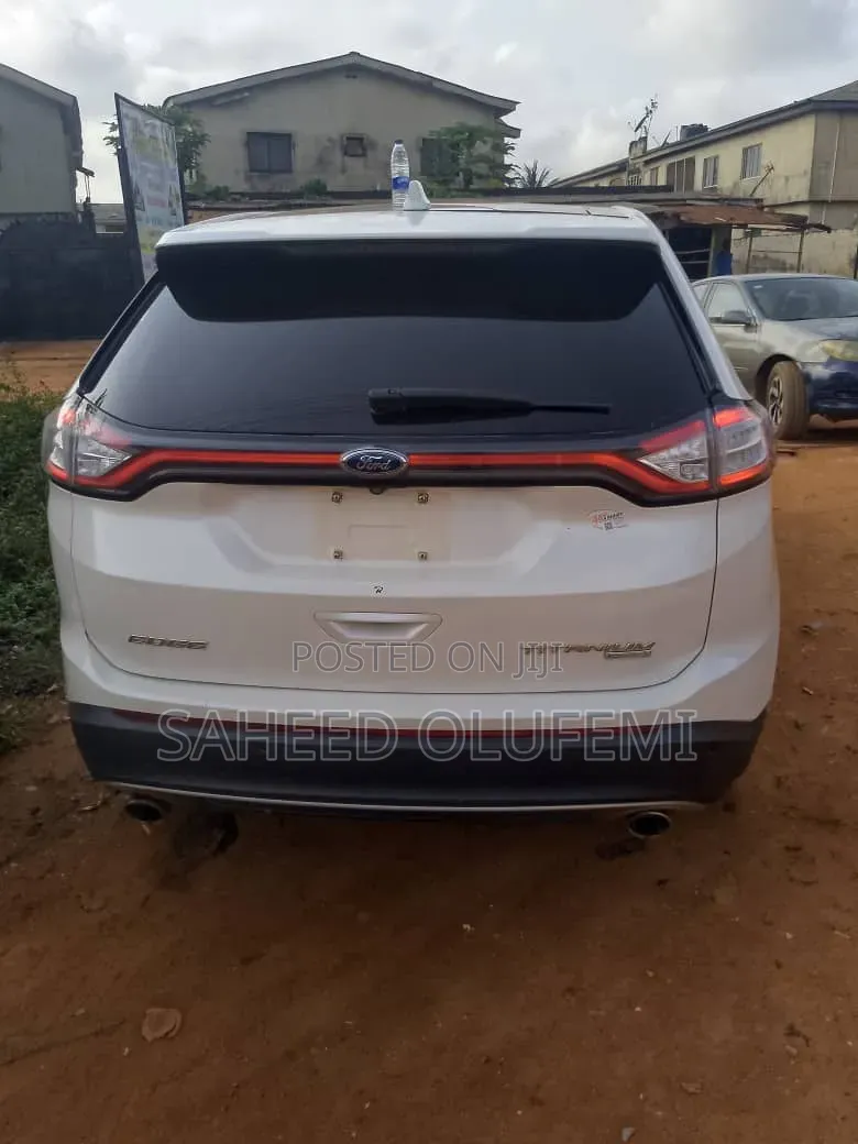 Ford Edge SE 4dr AWD 2017 White