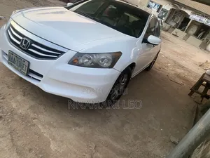 Honda Accord 2.0 Estate Automatic 2012 White