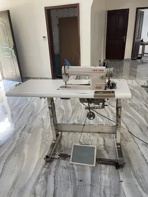 Industrial Straight Sewing Machine