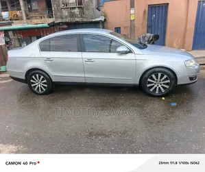 Volkswagen Passat 2009 Silver