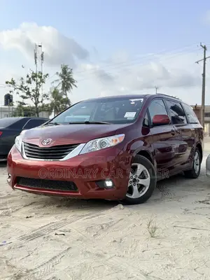 Toyota Sienna LE 8 Passenger 2012 Burgundy