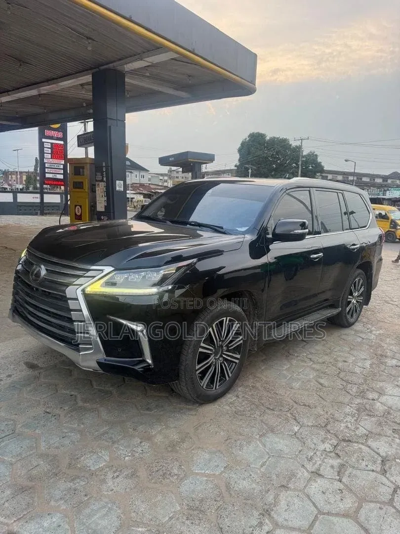 Lexus LX 2019 Black