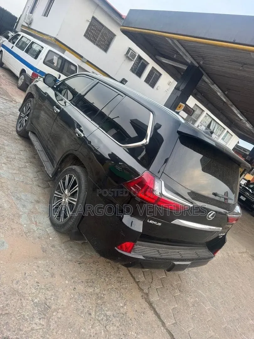 Lexus LX 2019 Black