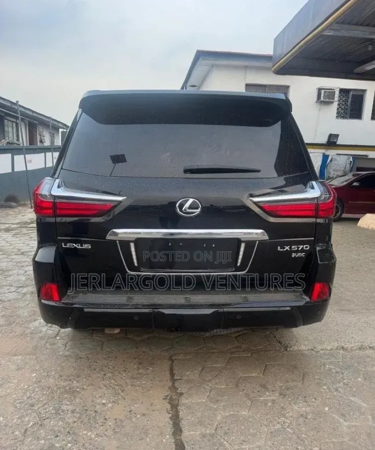 Lexus LX 2019 Black