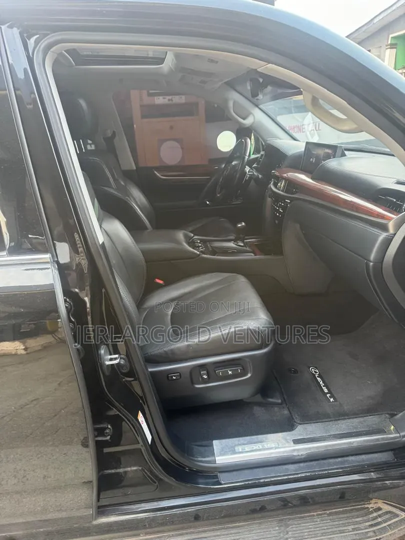 Lexus LX 2019 Black