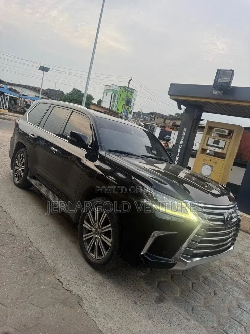 Lexus LX 2019 Black